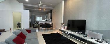 Safe community, quiet and peace environment. Near Tenby School 1