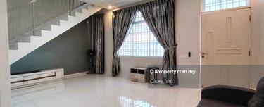 Short Drive to JB City Centre & Custom. Near Few Shopping Malls. 1