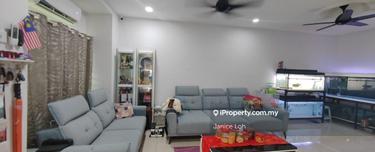 Walking distance to shopping mall and foods store 1