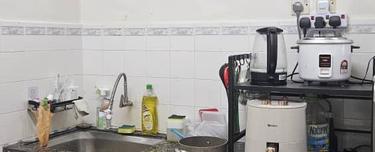 Excellent location, excellent condition, nice view of shops & greenery 1