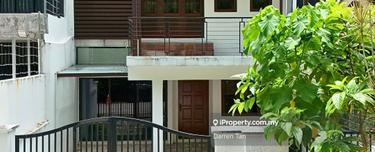 Charming terrace @ setiajasa 1