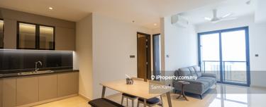 Cozy seafront and cityfront unit 1