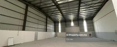 Freehold Warehouse with high ceiling at Kundang for Rent 1