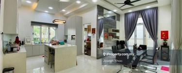 2.5 Storey Bungalow Sri Suria 1