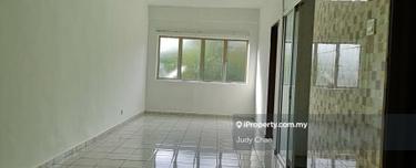 Goodyear Court 9 Usj14 Walk-up Low Cost Flat 2r1b Bu650sf 1
