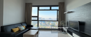 Surround by commercial hub and walking distance to lrt station  1