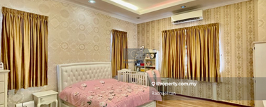 Double-Storey Semi-Detached Home in Greenlane 1