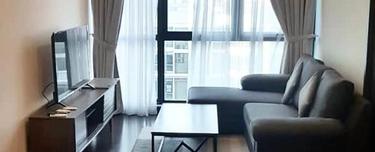 Well Maintain Renovated Fully Furnished Mid Floor unit with KLCC View 1