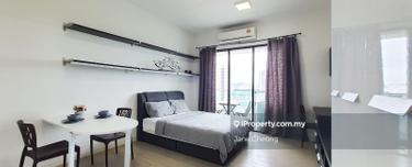 Frehold. High Floor, Choice Unit with balcony & 1 carpark 1