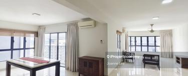 Urgent Sale! High Floor Pool View with 3 car parks 1
