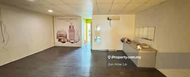 Bandar Puteri Puchong Level 1 Shop for Rent 1