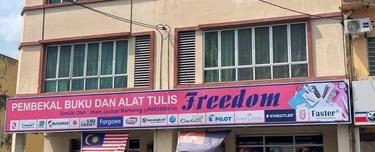 Very convenient places surrounded with retail shop 1