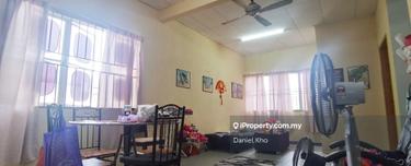 Townhouse upper floor near by Aeon Big Bukit Rimau  1