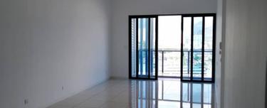 Queens Residences 950sf High Floor Bare Unit  1