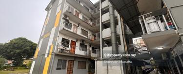 Flat Cempaka. Taman Cempaka. Tampoi. Johor 1
