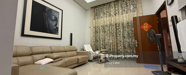 Gated n guarded, Good location 1