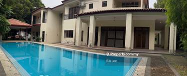 2 storey Bungalow, with swimming pool, Beverly Row 1