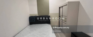 Yolo Signature Suite Medium room 1