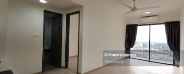 High floor partially furnished 2 bedrooms available early April 1