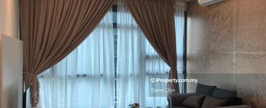 Nice view. 3 mins walk to LRT, link bridge to Gardens/Mid Valley Mall 1