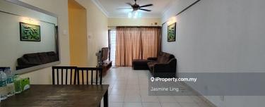 2 car parks unit. Dry n wet kitchen both spacious with kitchen cabinet 1