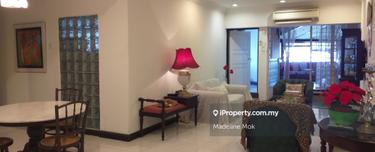 Rare unit with Garden Terrace. Resort style urban living.KL city view. 1