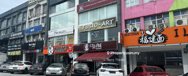 3.5 Storey Shop For Sell @ Jalan Kenari Puchong Jaya 1