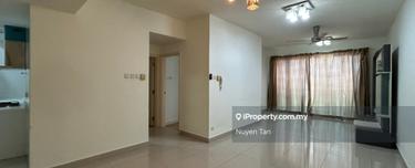 High Floor unit with Clear Palace View  1