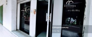 Facing Main Road and United Point, Excellent Location 1