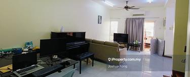 2.5 storey terrace house  1