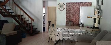 Usj 2 walking distance to Summit and Darmen shopping Mall 1