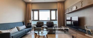 Designer Unit Facing KLCC & KL Lake Garden for Sale! 1