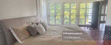 Elegant bungalow in Prestigous neighbourhood . 1