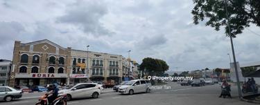 For Rent & Sale: 3 Bedrooms Fully Furnish, Renovated Freehold Melaka 1