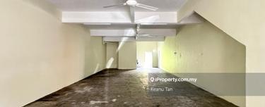 High Exposure, Suitable for Retail/Office. Near Duke2 Highway 1