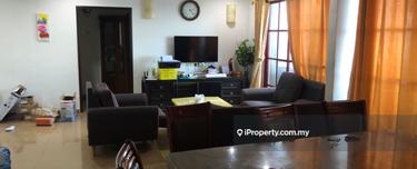 Beautiful unit with renovations 1