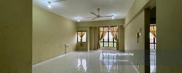 Town Area ,Freehold  Strait Court Condominium  unit for Sale   1