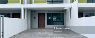 Brand new 2-storey terrace, special unit 20x80 ft 1