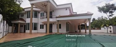 Corner house Kota Kemuning fully renovated  1