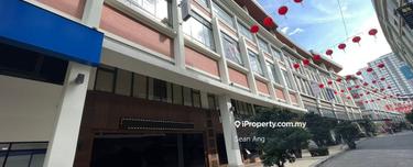 Plaza Arcadia Shop for Sale 1