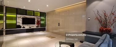 Fully Renovated & Extended End Lot Superlink 1