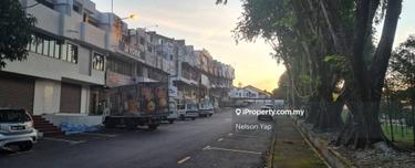 Taman Intan, Klang 3.5 storey shop for sale (Freehold title) 1