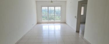 Good Location Surrounded by Good Amenities & Easy Accessibility! 1