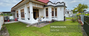 Connection 2-Storey Semi-D Tengkera Melaka Airbnb Swimming Pool Jonker 1