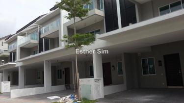3.5 storey Terrace house for Sale 1