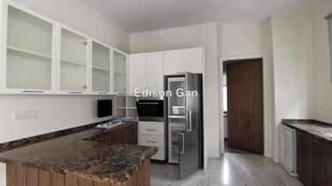 Semi-D with pool and lift in villa serene kiara for Sale 1