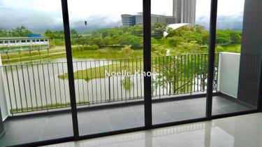 3storey Semi-D house for Sale Emerald Lake Facing 1