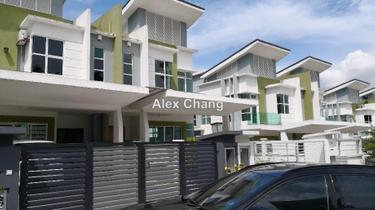 Semi-D house for Sale 1