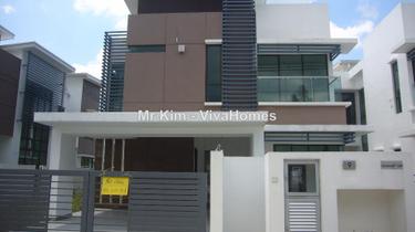 Semi-D house for Sale 1
