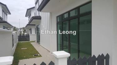 Semi-D house for Sale 1
